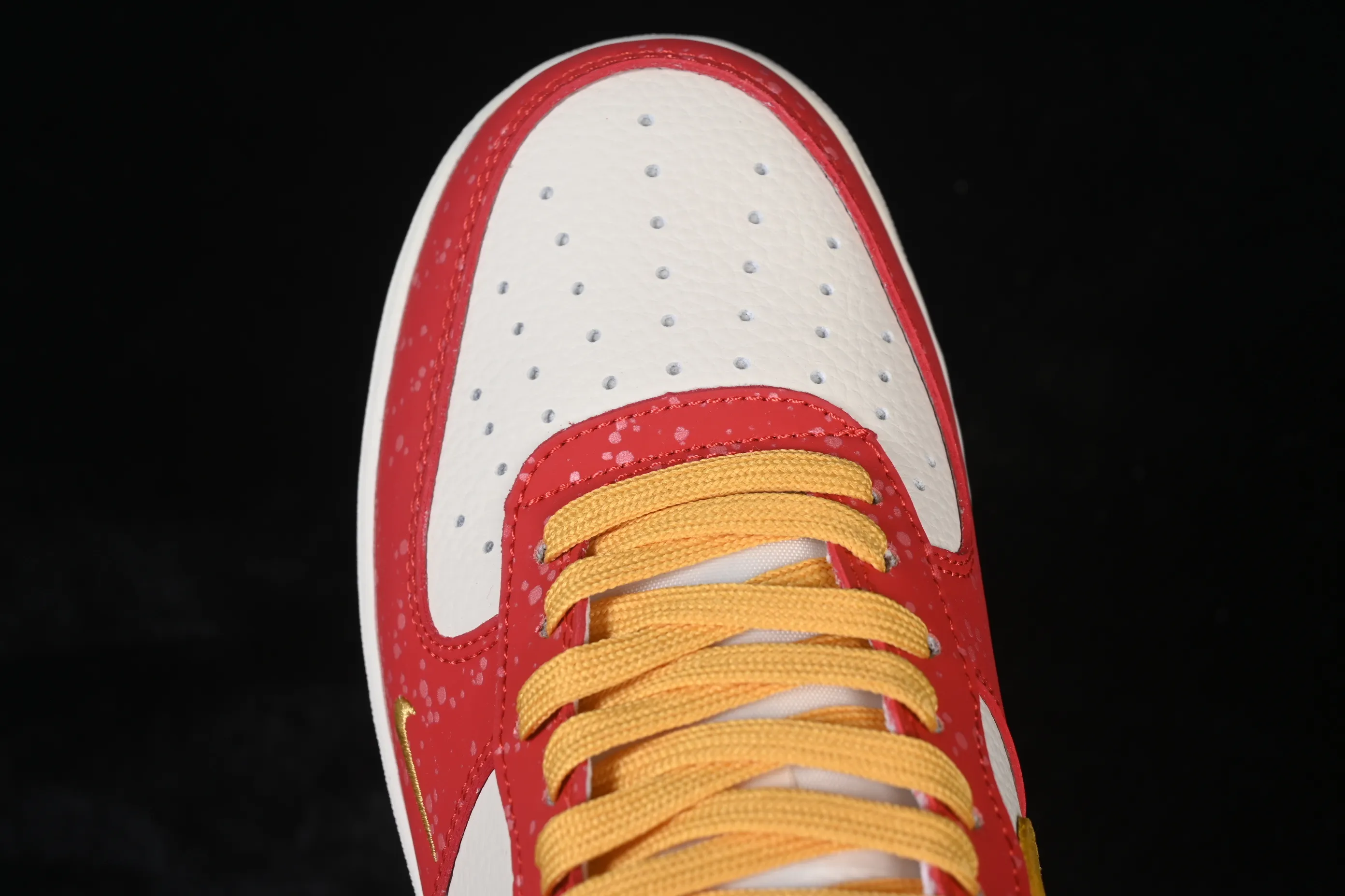 All Categories Nk Air Force 1 Air Force Series Nk Air Force 1 Low Air Force Low Nike Air Force 1'07 Low Limited Edition for the Year of the Horse White, Red and Gold Splashed Ink Air Force 1 Low-top Casual Sneakers DF0188-131